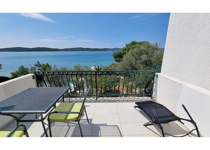 Appartement Amazing In Pirovac