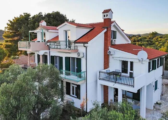 Appartement Amazing In *